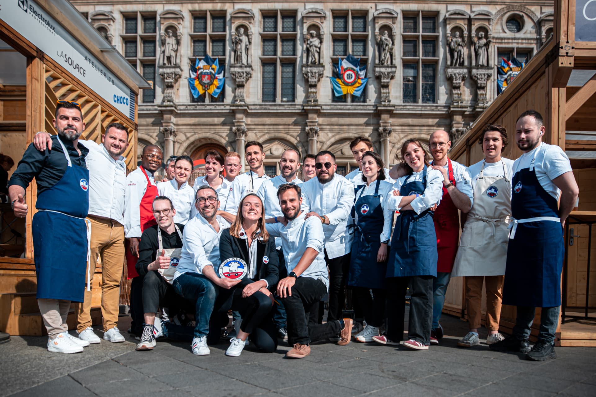 Les chefs du collectif réunis devant l'Hôtel de Ville de Paris